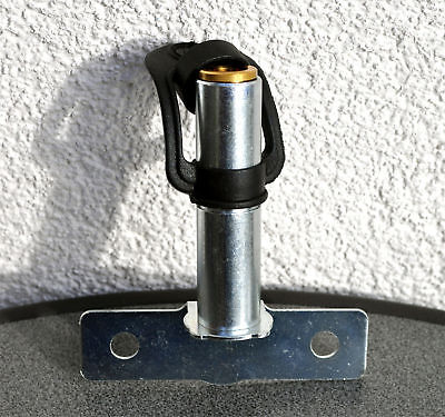 Esche Halter seitlich für Warnleuchte Rundumleuchte