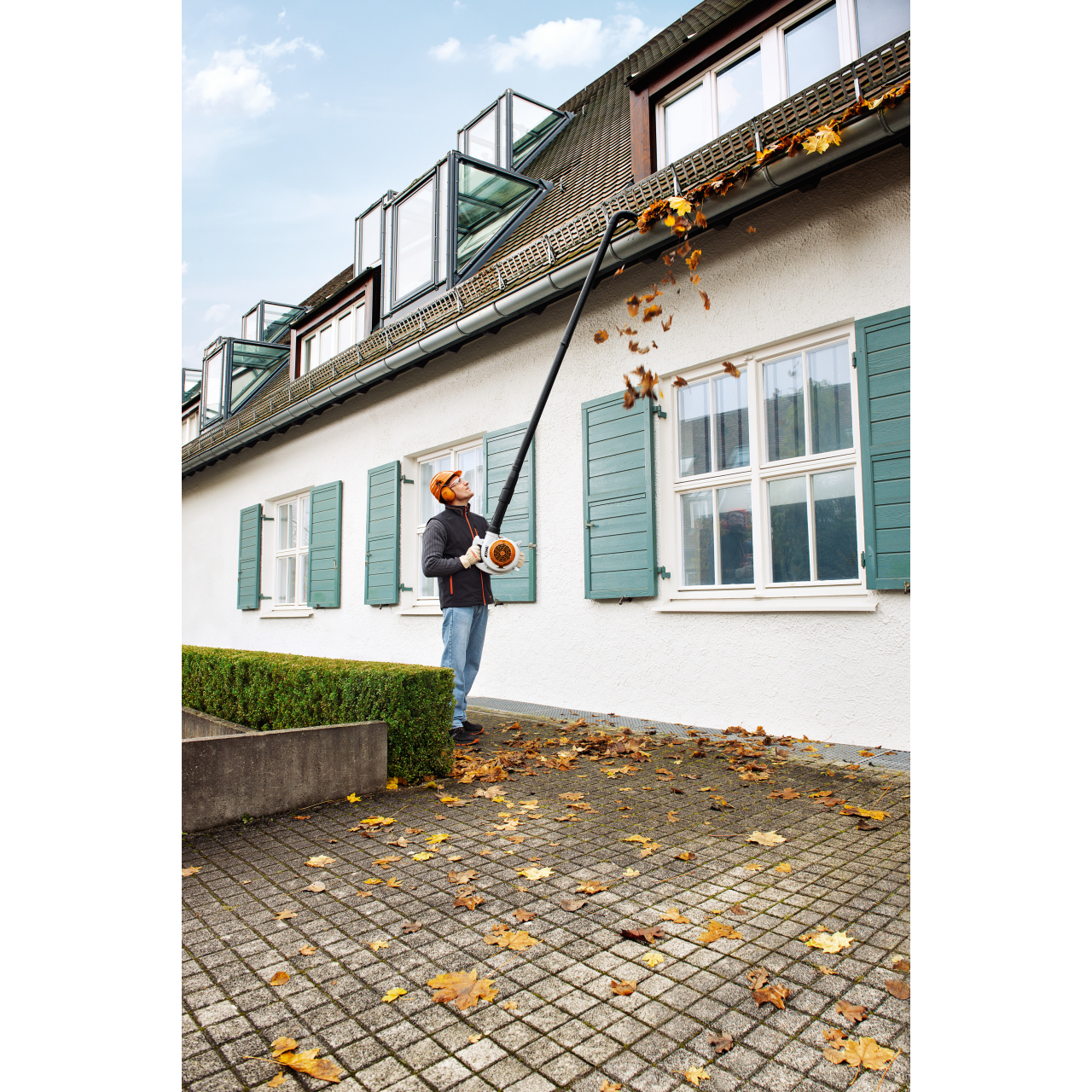 Stihl Laubbläser BG 56 mit Zubehör Dachrinnenreinigungsset